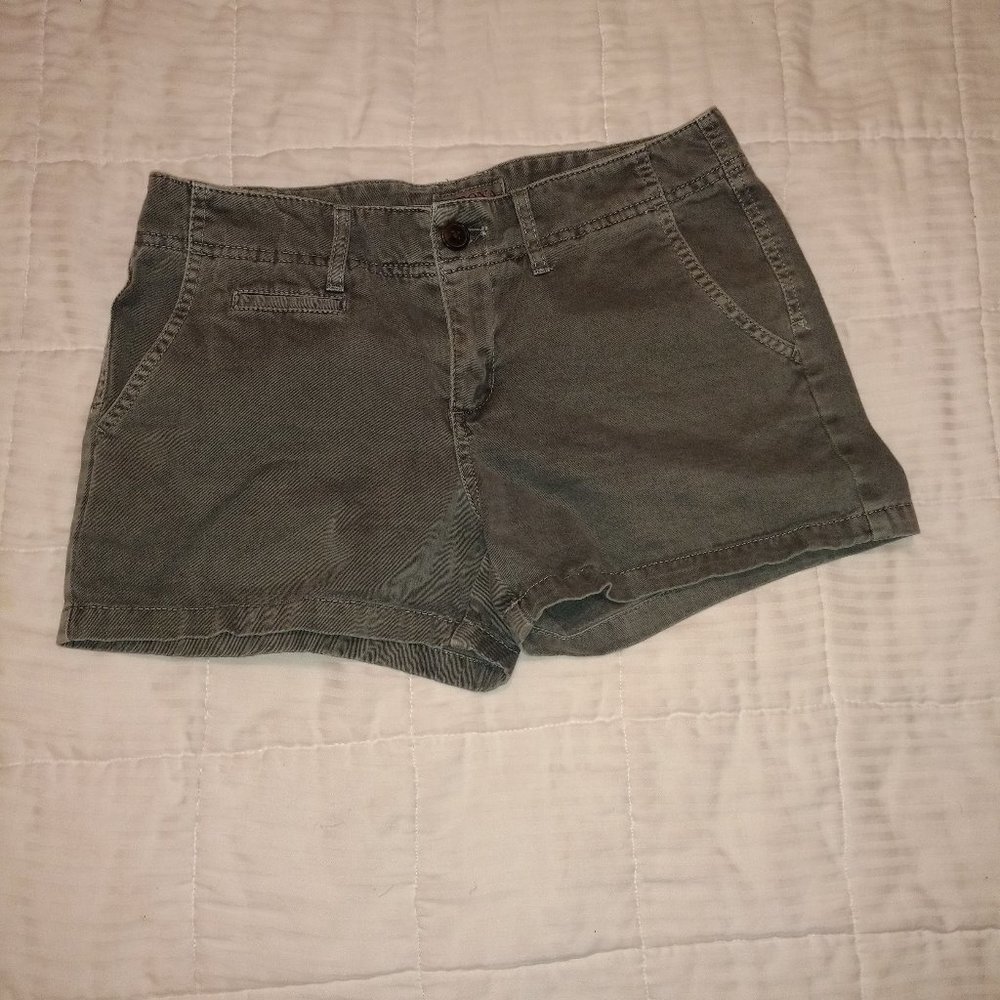 Greenish/grayish shorts